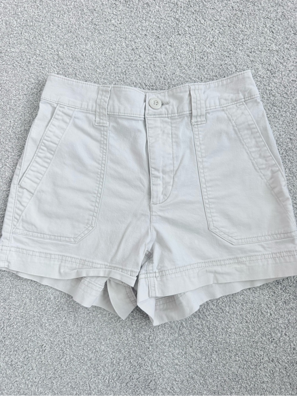 Women’s Cream Casual High-Rise Shorts
